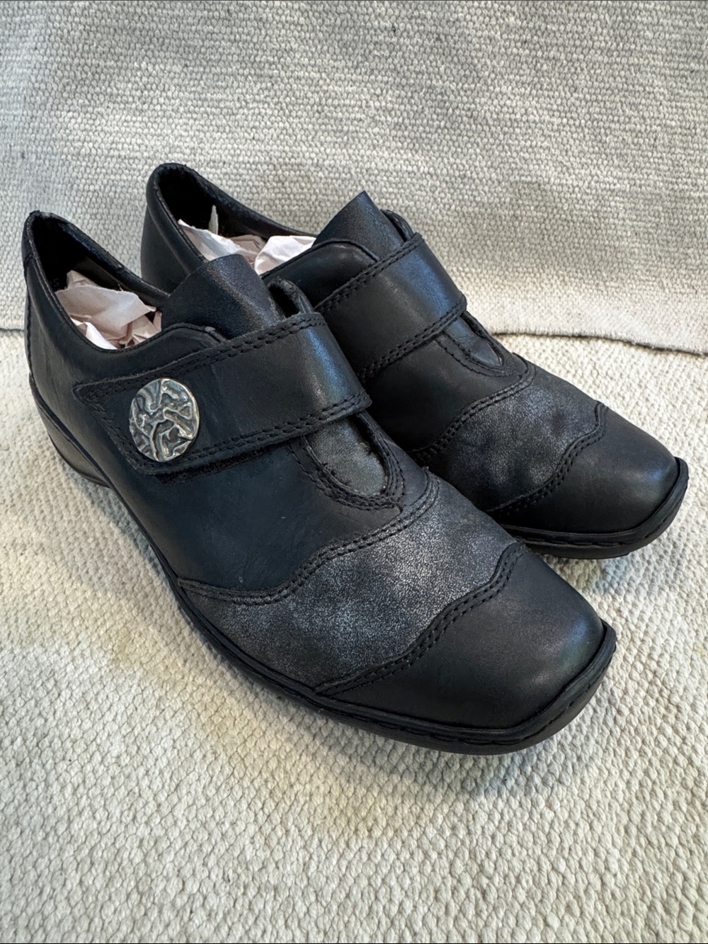 Rieker women’s size 39 Black Leather Mules with Velcro strap